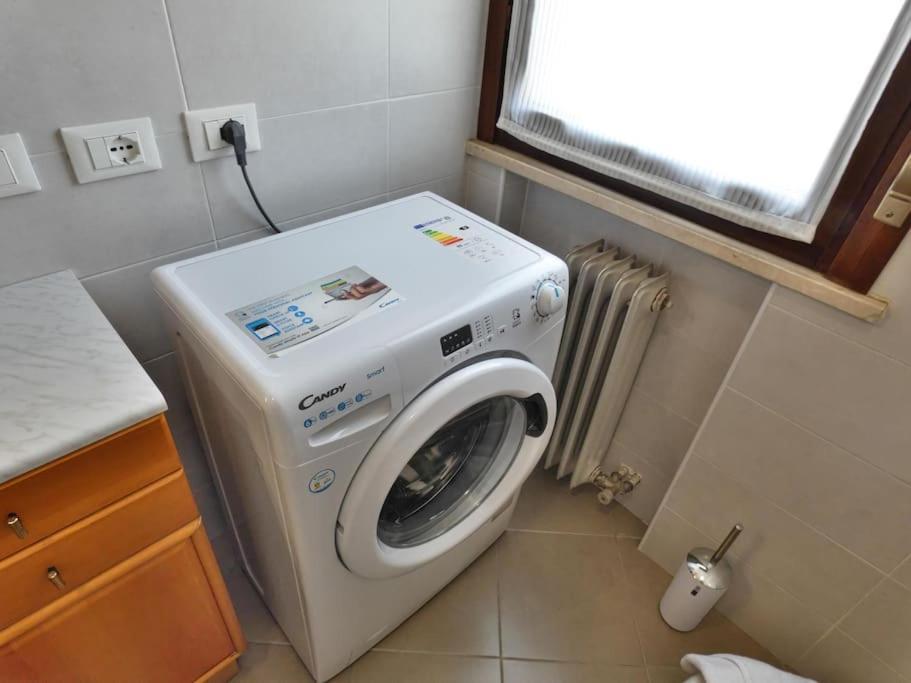 Welcome House Desenzano Center Apartment Desenzano del Garda Luaran gambar