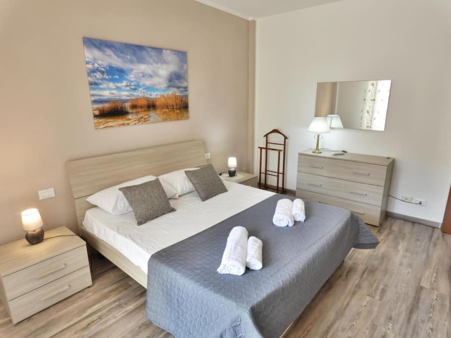 Welcome House Desenzano Center Apartment Desenzano del Garda Luaran gambar